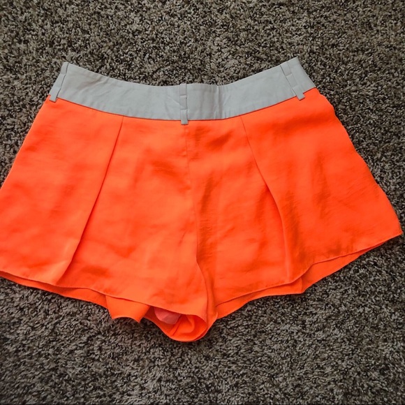 Helmut Lang Orange Shorts - Picture 2 of 3
